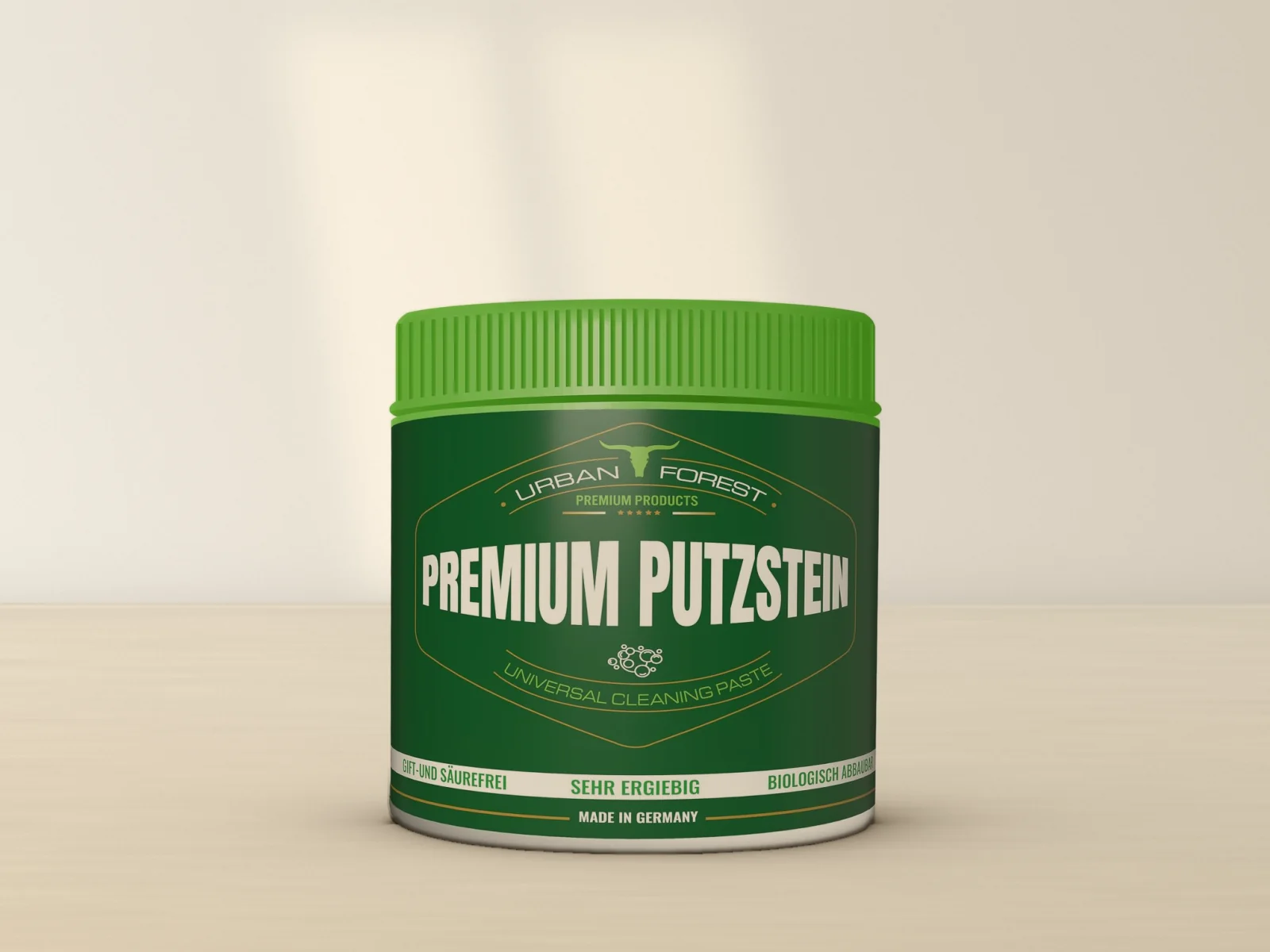 URBAN FOREST Premium Putzstein, Dose mit 900 g Reinigungspaste auf einer hellen Kalksteinplatte im Morgenlicht